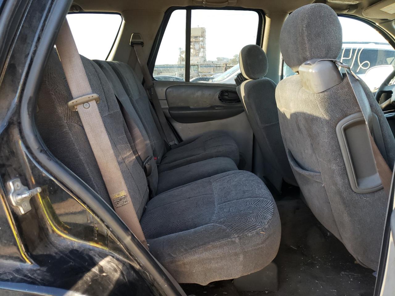 Photo 6 from auction – 2004 CHEVROLET TRAILBLAZE with VIN 1GNDT13S042236645
