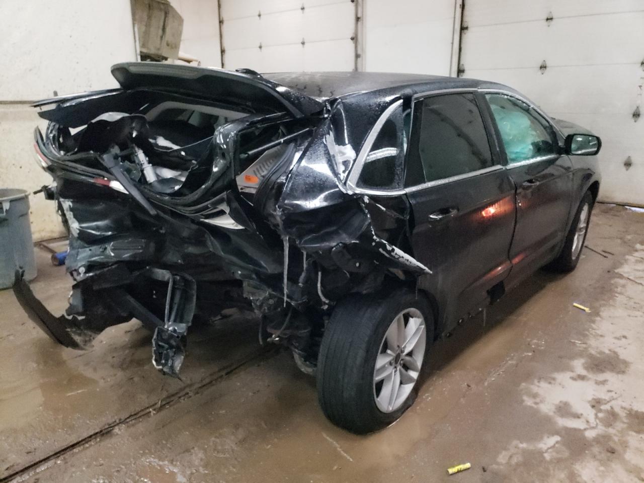 Photo 4 from auction – 2017 FORD EDGE SEL with VIN 2FMPK4J92HBB33698