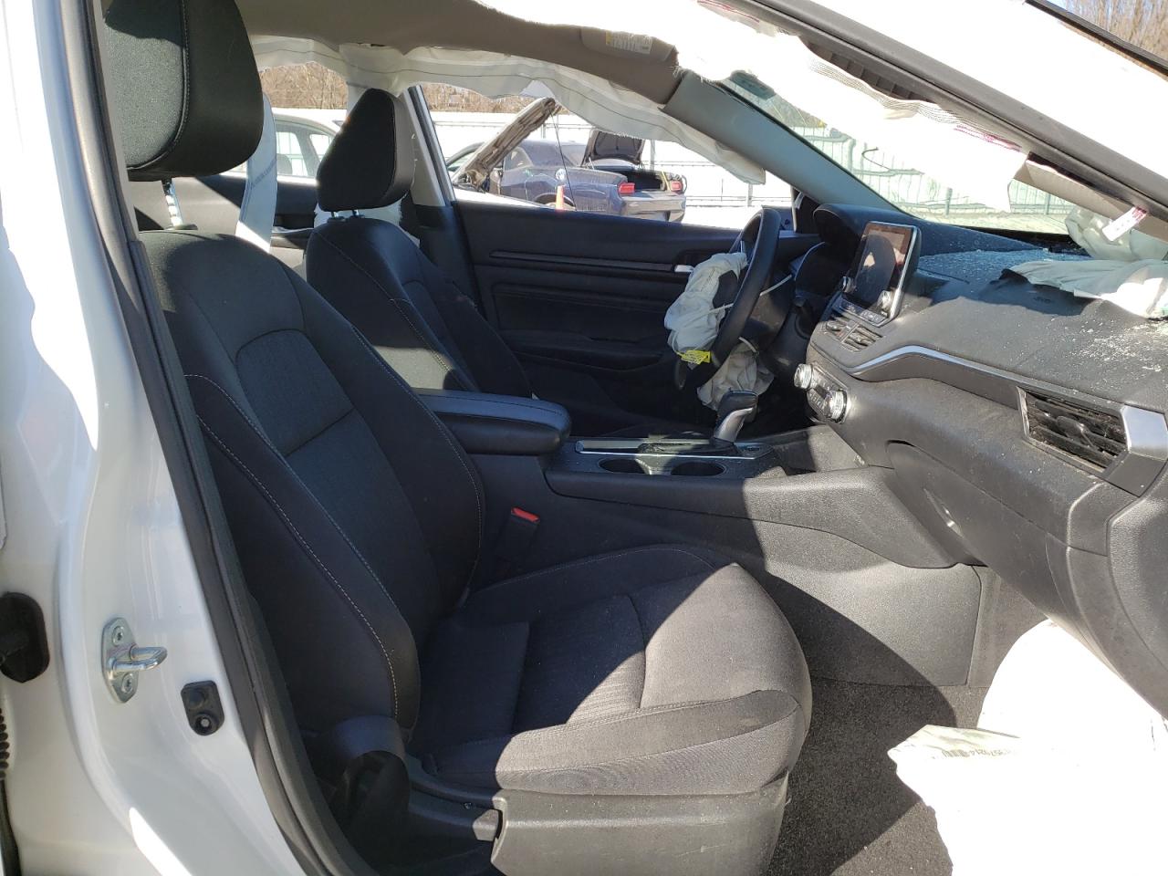 Photo 5 from auction – 2019 NISSAN ALTIMA S with VIN 1N4BL4BV8KN322509