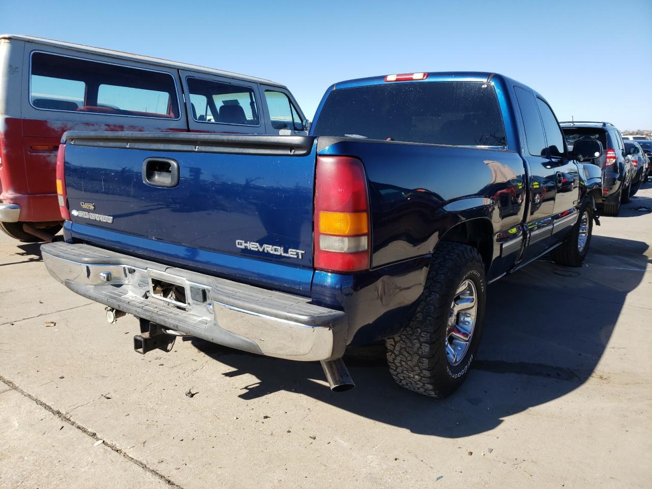 Photo 4 from auction – 2000 CHEVROLET SILVERADO with VIN 2GCEC19V1Y1120276