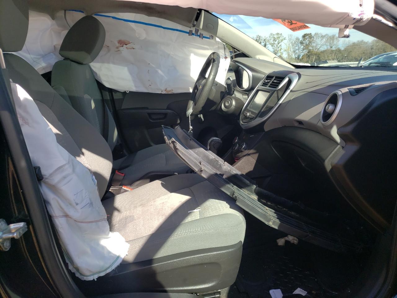 Photo 5 from auction – 2017 CHEVROLET SONIC LS with VIN 1G1JB5SH6H4156586
