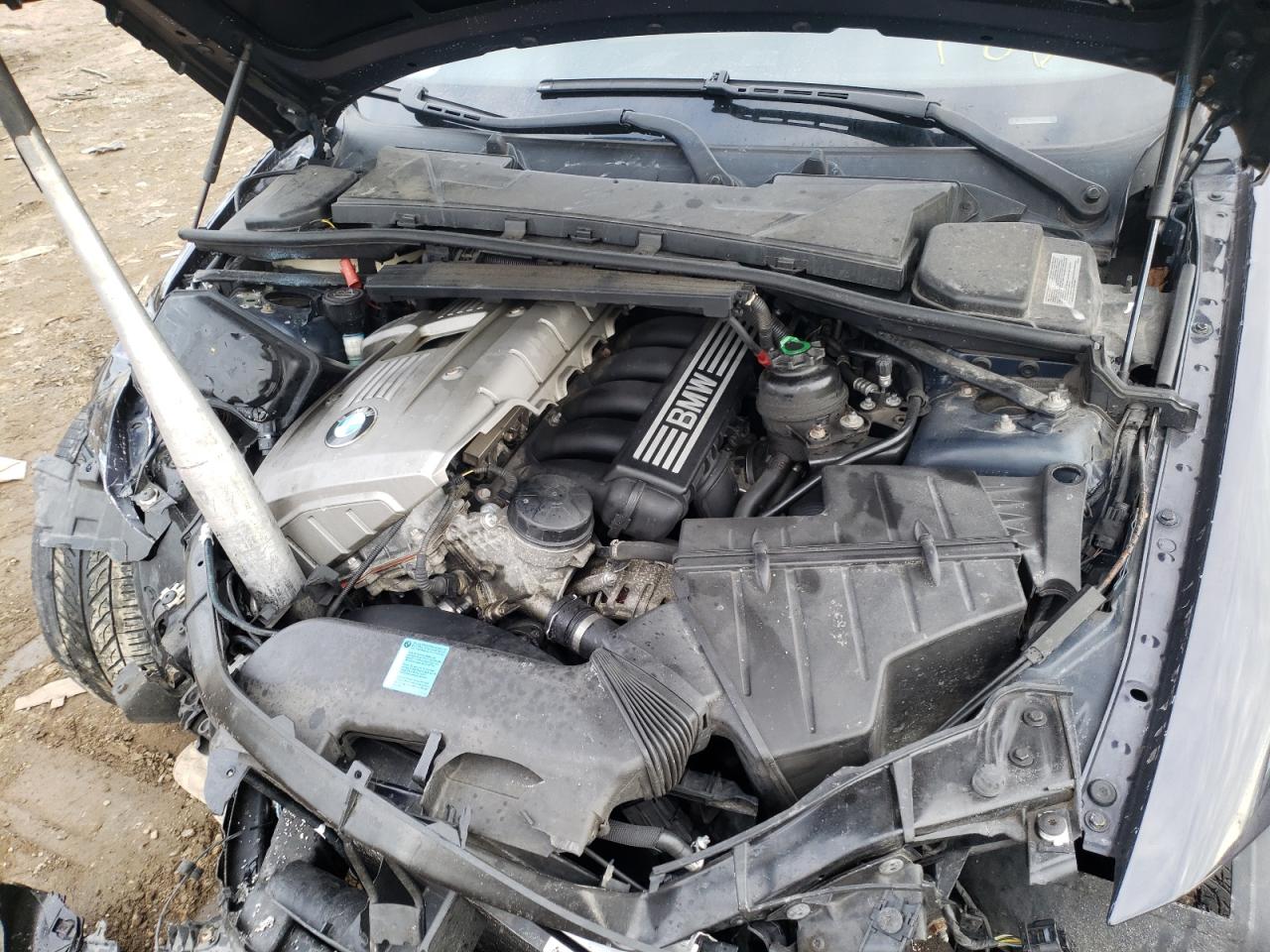 Photo 7 from auction – 2006 BMW 325 I with VIN WBAVB13556PT09957