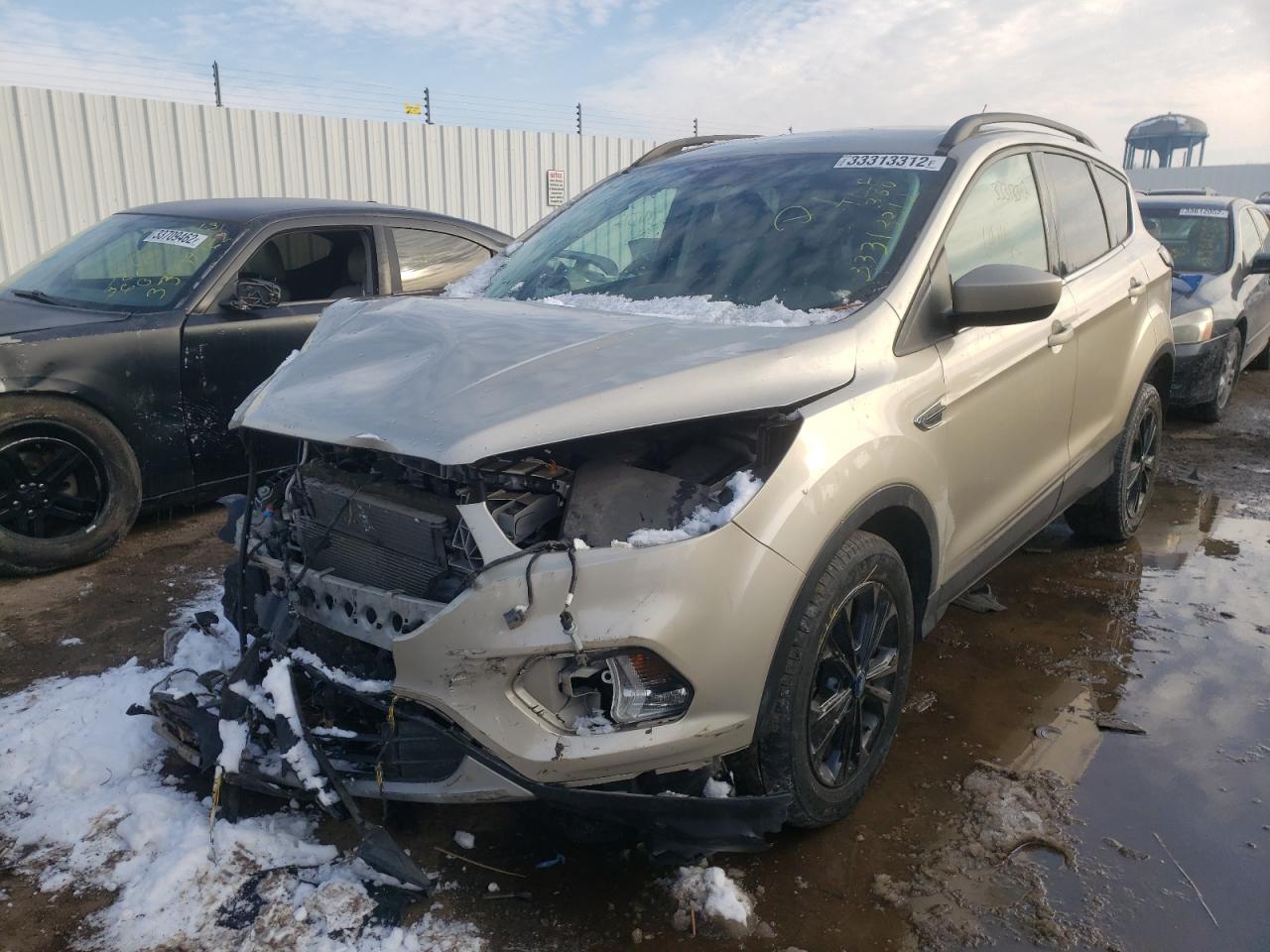 Photo 2 from auction – 2018 FORD ESCAPE SE with VIN 1FMCU9GD1JUD07200