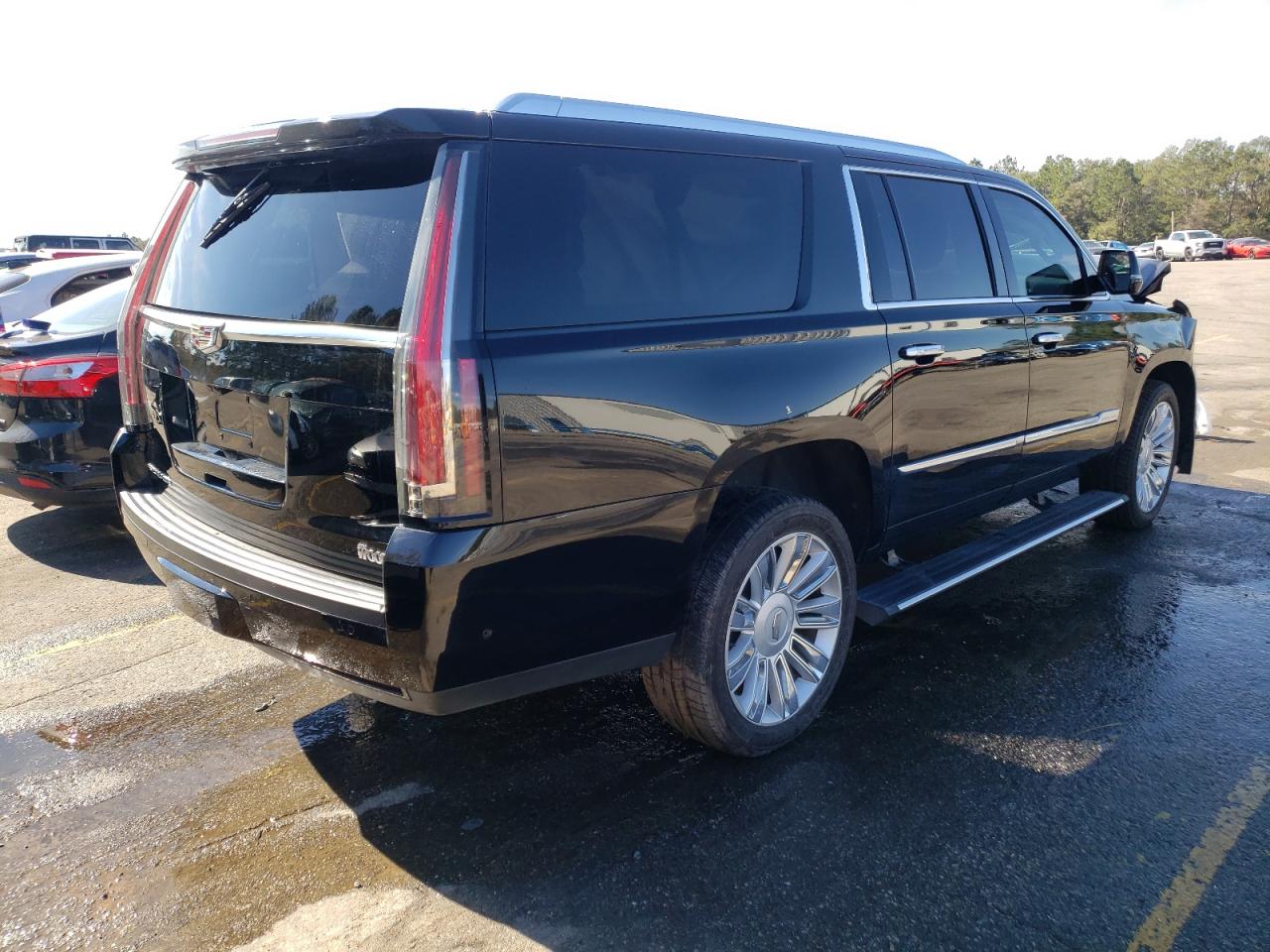 Photo 4 from auction – 2017 CADILLAC ESCALADE E with VIN 1GYS3KKJXHR311440