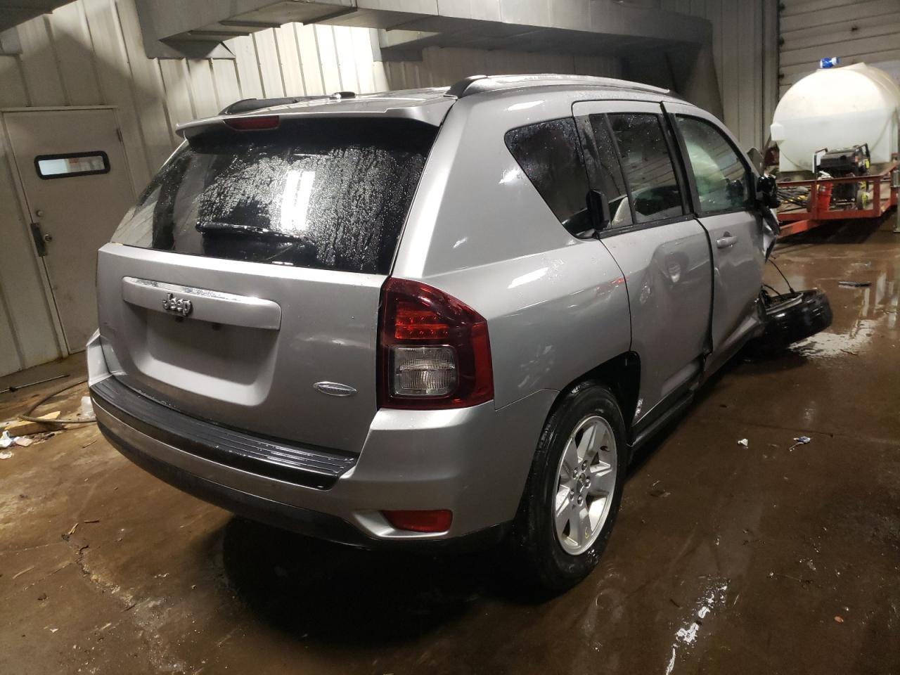 Photo 4 from auction – 2017 JEEP COMPASS LA with VIN 1C4NJCEA8HD130361