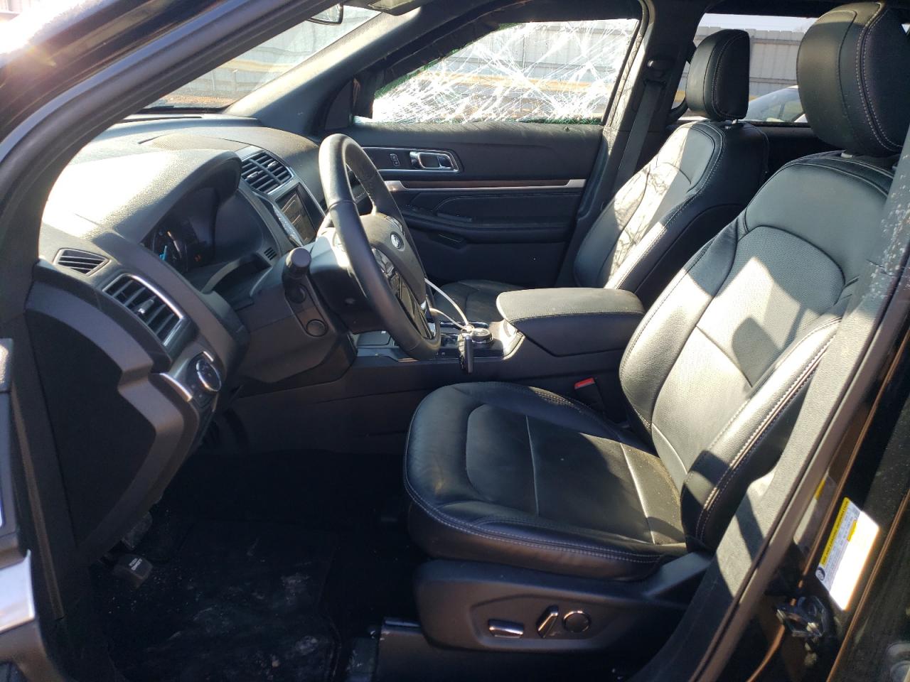 Photo 5 from auction – 2018 FORD EXPLORER L with VIN 1FM5K8FH7JGC23975