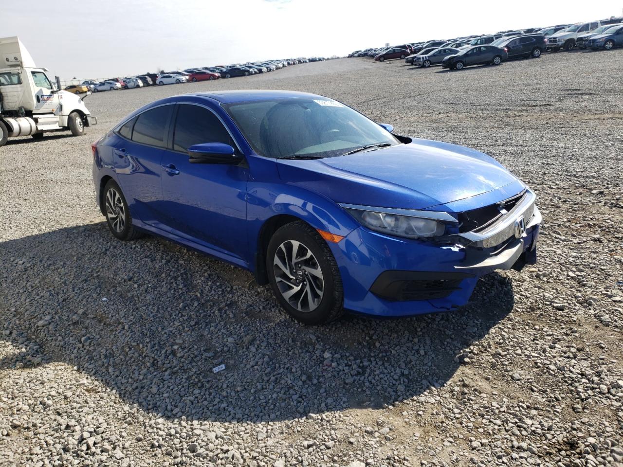HONDA CIVIC EX 2017 مع رقم تعريف المركبة 19XFC2F76HE054696 - صورة من المزاد