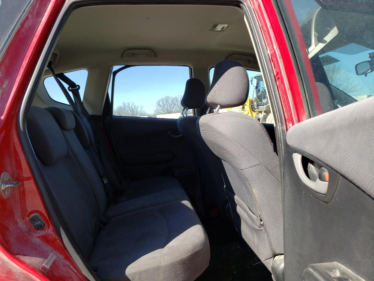 Photo 6 from auction – 2013 HONDA FIT with VIN JHMGE8H37DC014980