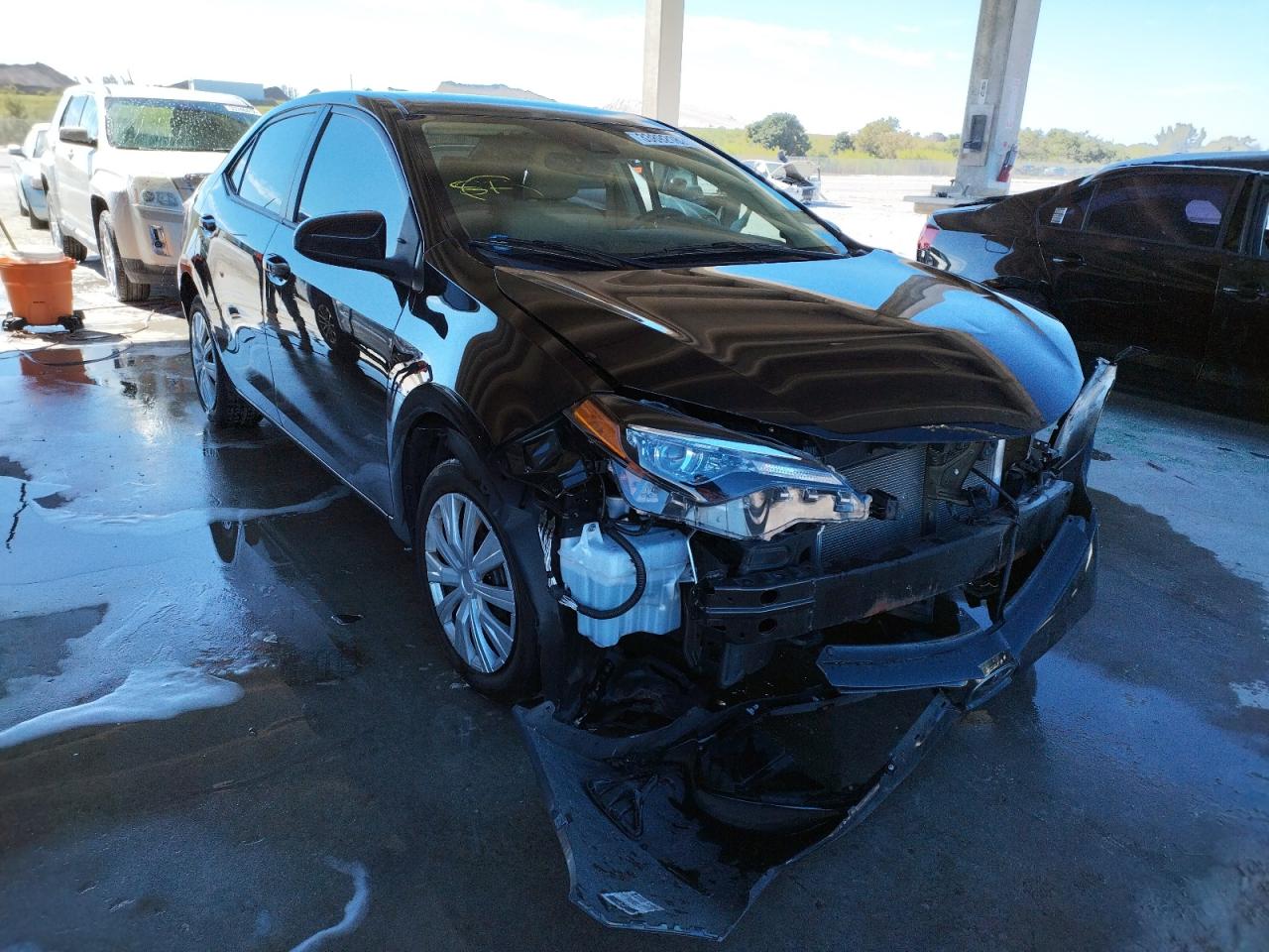 TOYOTA COROLLA L 2018 with VIN 2T1BURHEXJC057802 - Photo from auction