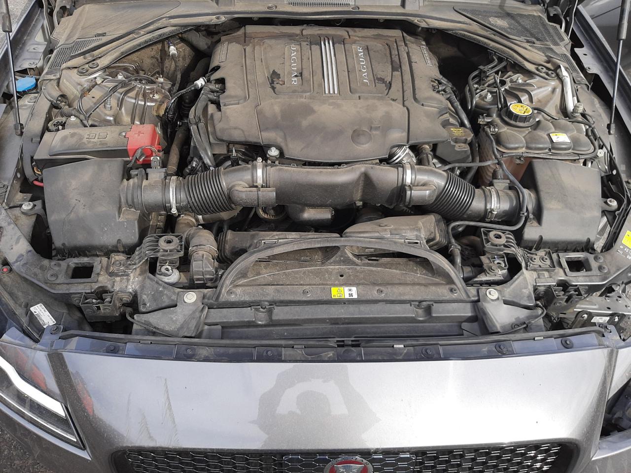 Photo 7 from auction – 2018 JAGUAR XF S with VIN SAJBM2FV9JCY67281