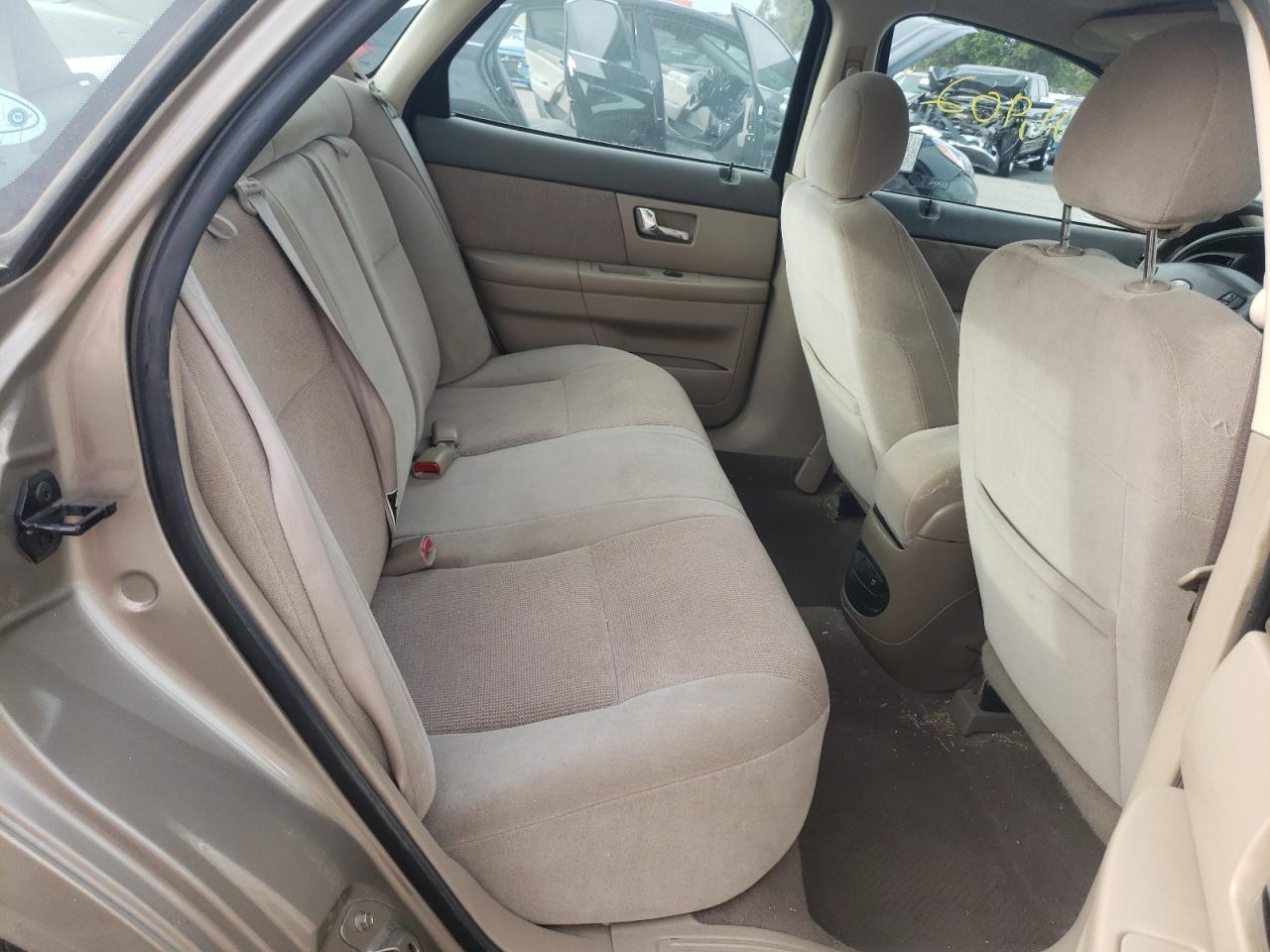 Photo 6 from auction – 2002 FORD TAURUS SES with VIN 1FAFP55252G252114