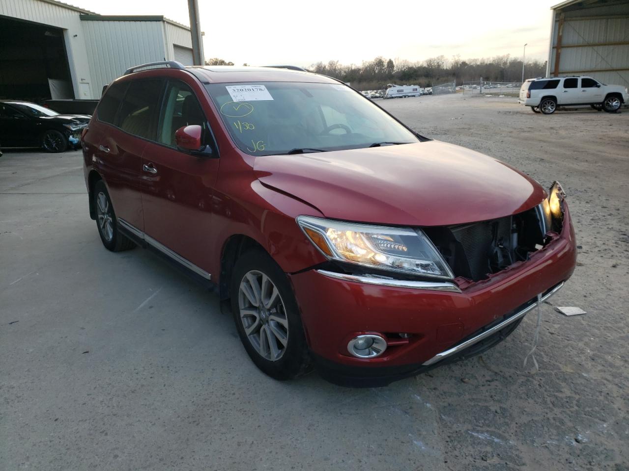 NISSAN PATHFINDER 2015 z numerem VIN 5N1AR2MN9FC718418 - Zdjęcie z aukcji