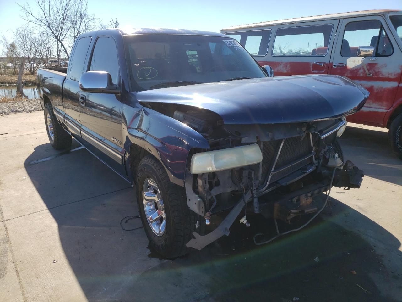 CHEVROLET SILVERADO 2000 with VIN 2GCEC19V1Y1120276 - Photo from auction