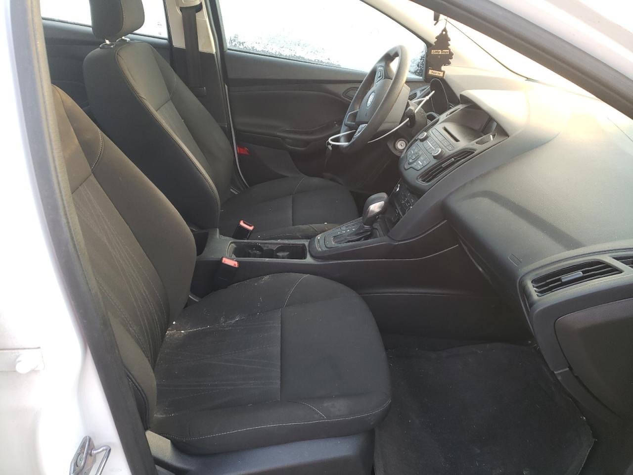Photo 5 from auction – 2016 FORD FOCUS S with VIN 1FADP3E26GL336260