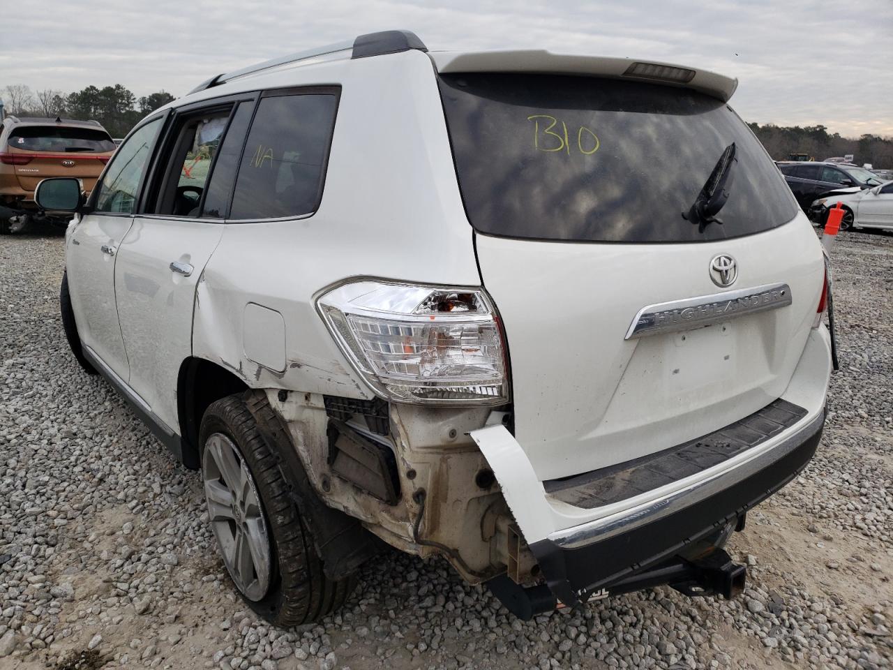 Photo 3 from auction – 2011 TOYOTA HIGHLANDER with VIN 5TDYK3EHXBS036324