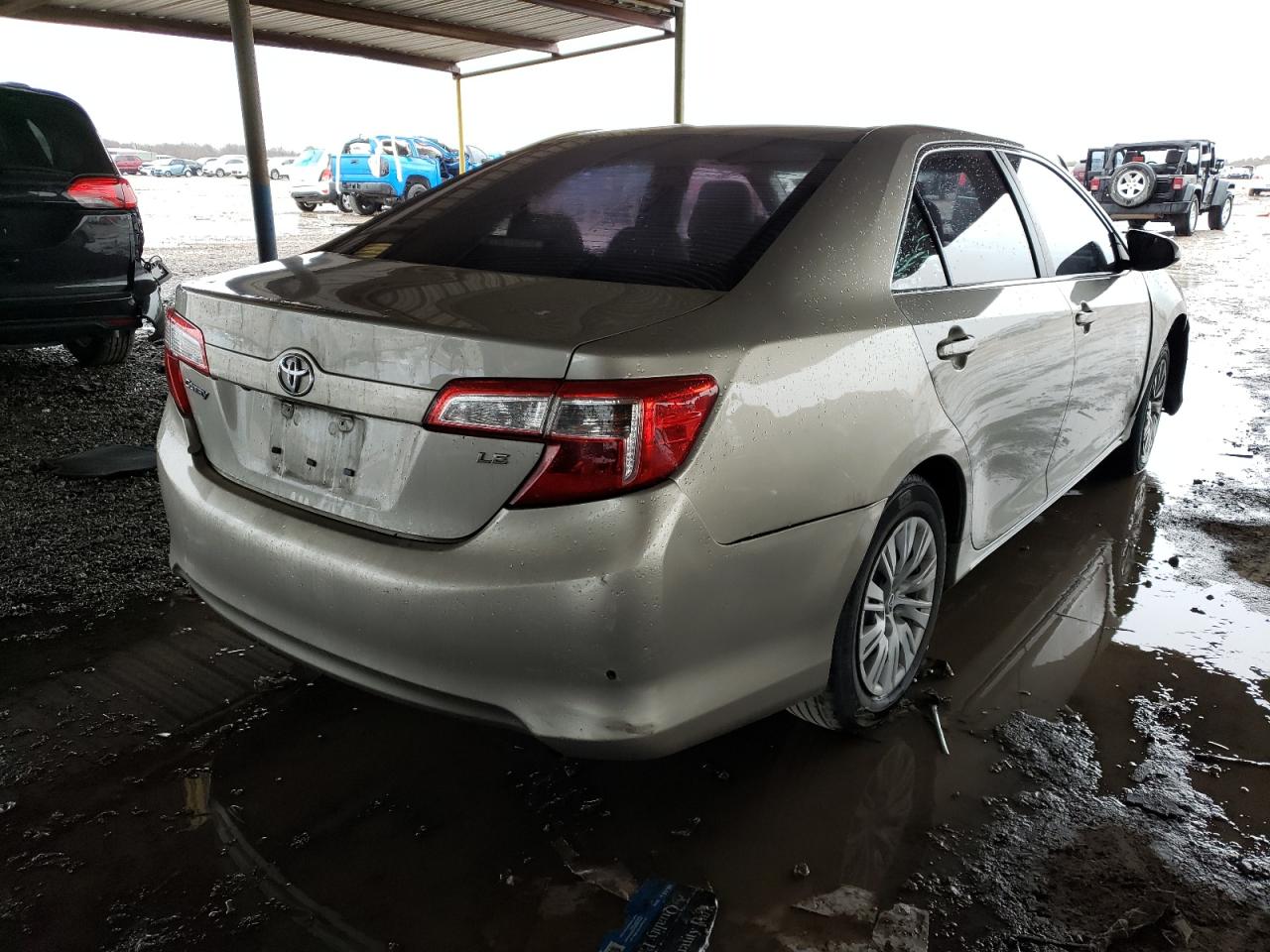 Photo 4 from auction – 2014 TOYOTA CAMRY L with VIN 4T4BF1FK6ER380193