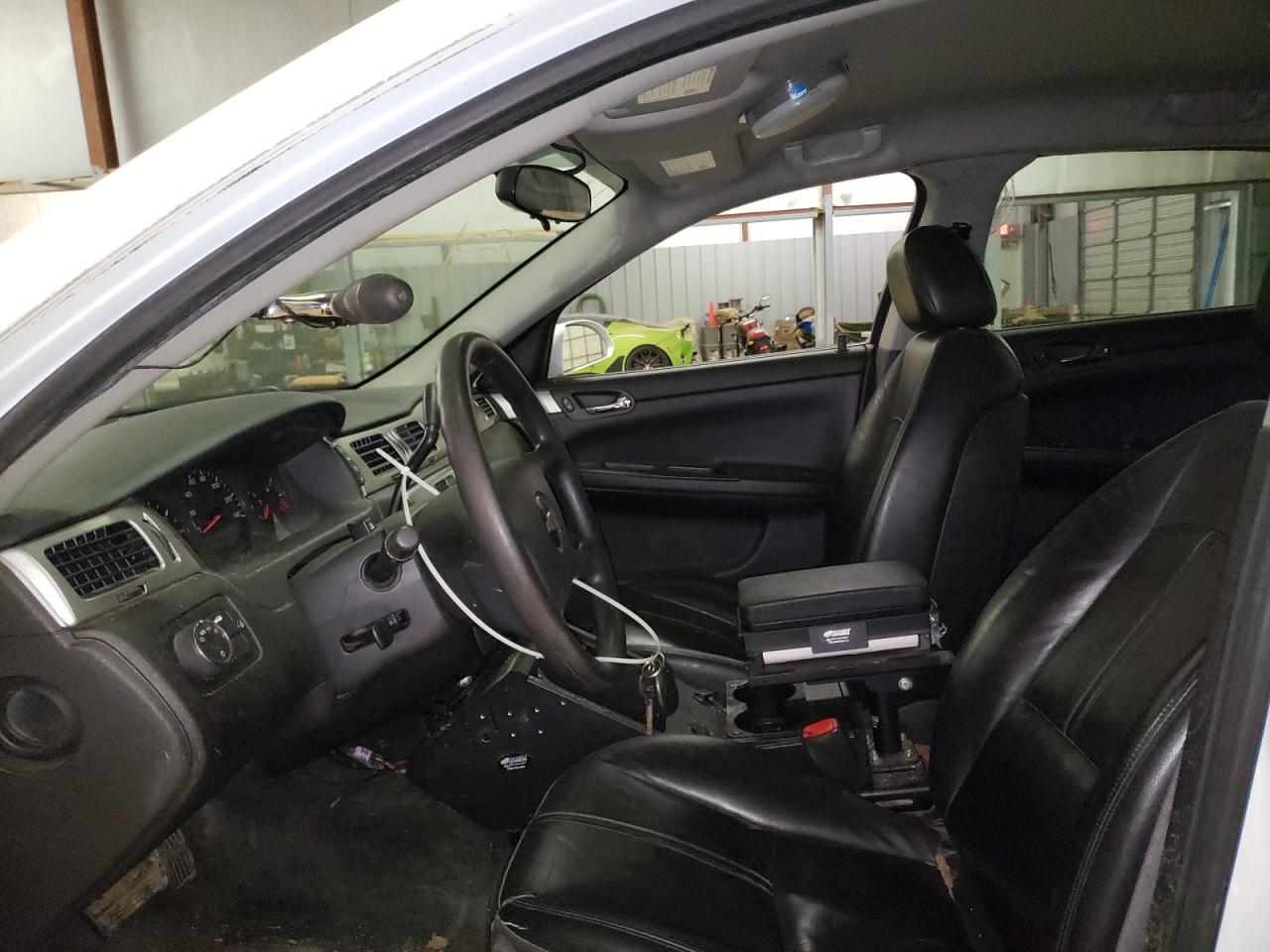 Photo 5 from auction – 2011 CHEVROLET IMPALA POL with VIN 2G1WD5EM0B1213506