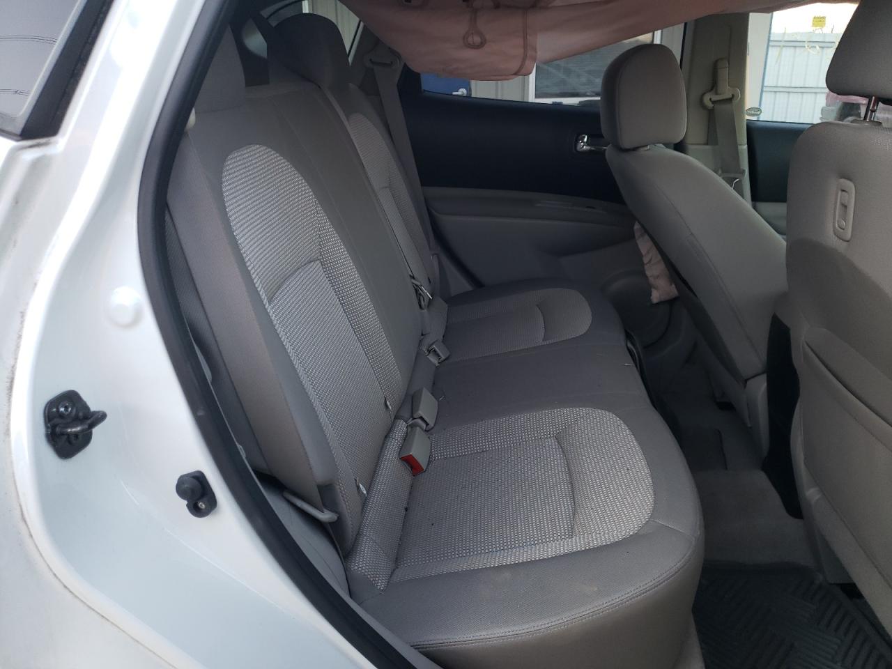 Photo 6 from auction – 2011 NISSAN ROGUE S with VIN JN8AS5MT3BW183138