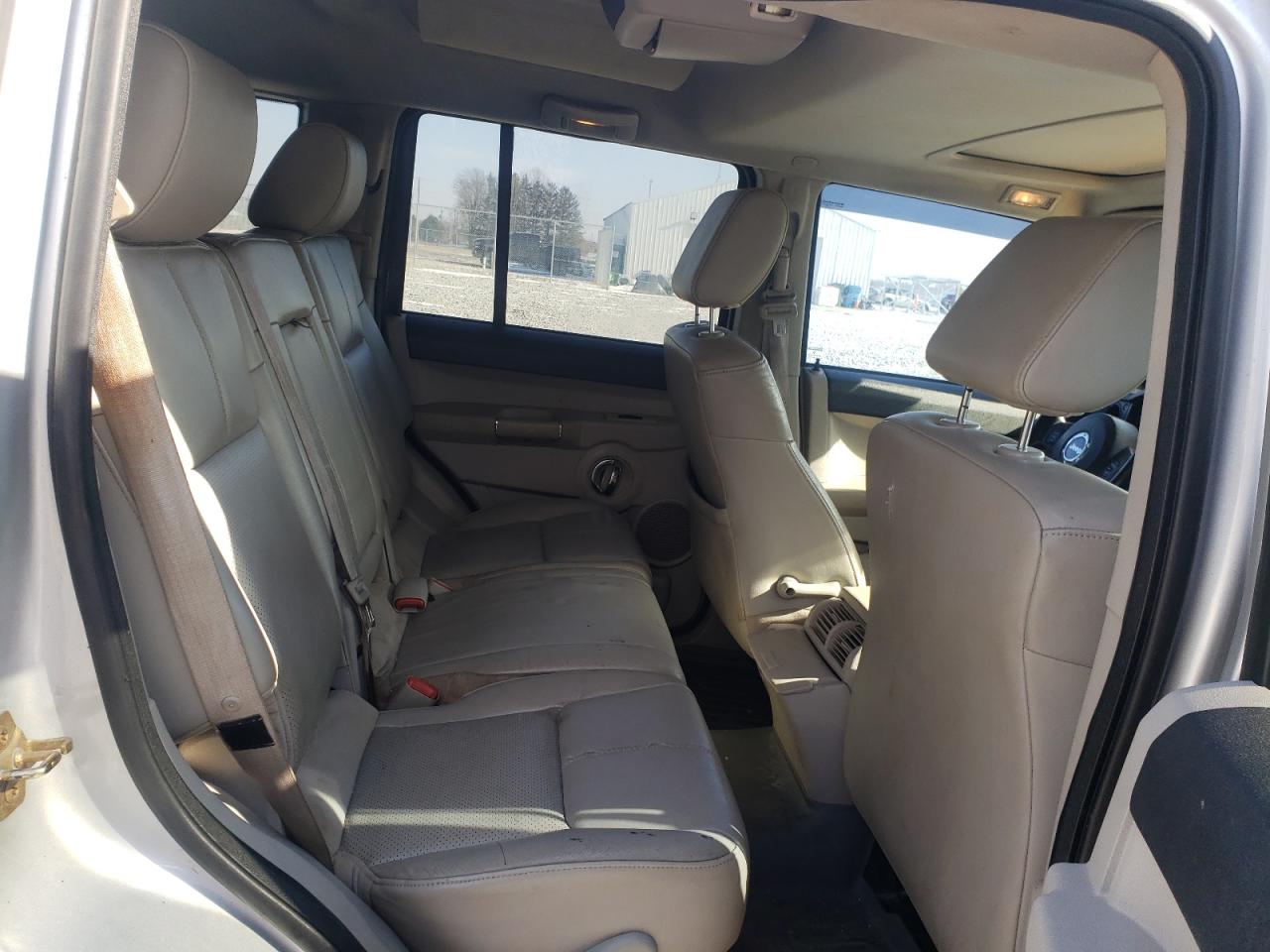 Photo 6 from auction – 2006 JEEP COMMANDER with VIN 1J8HG582X6C214821