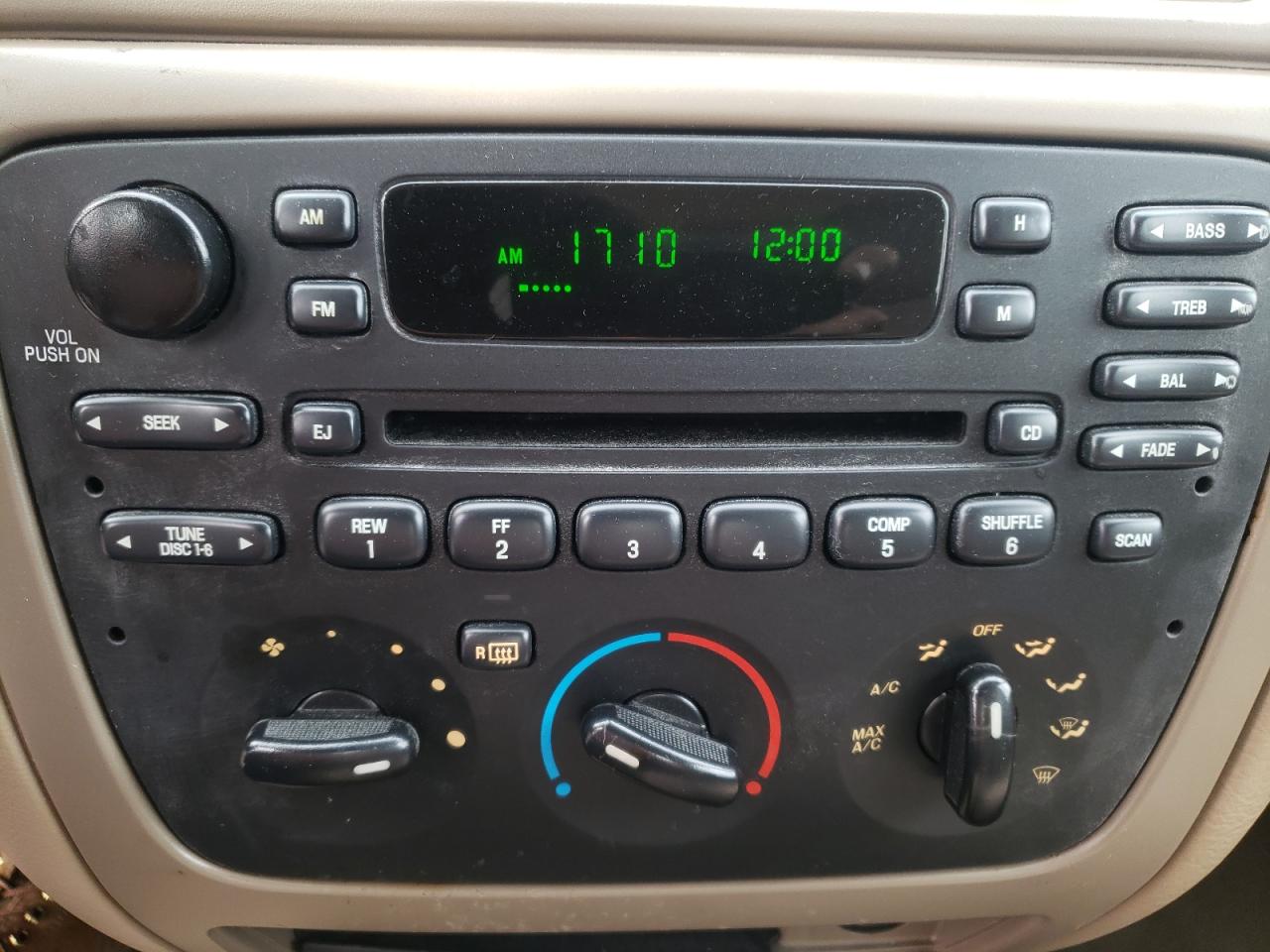 Photo 9 from auction – 2003 FORD TAURUS SES with VIN 1FAFP55U93G207678