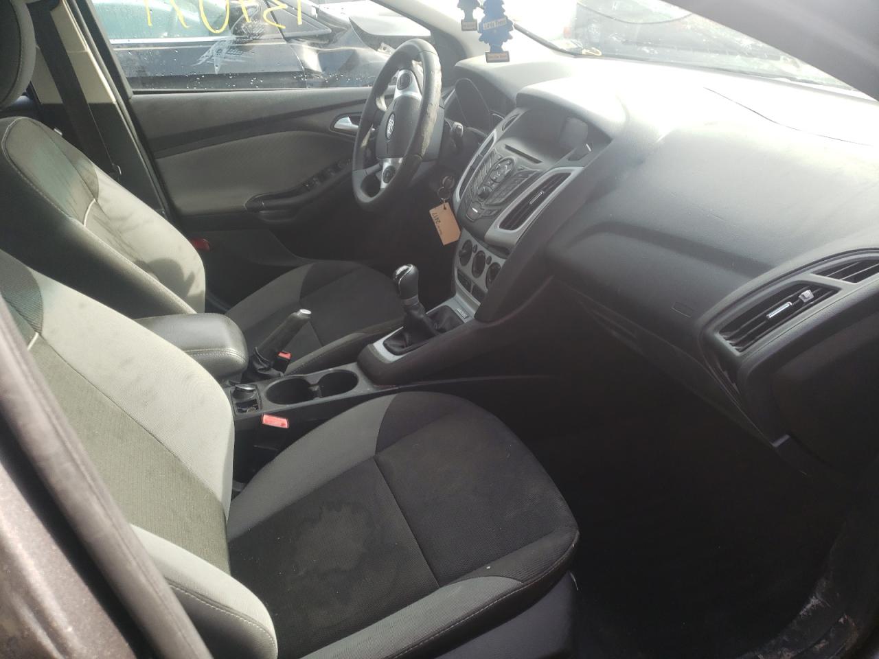 Photo 5 from auction – 2013 FORD FOCUS SE with VIN 1FADP3K20DL275102