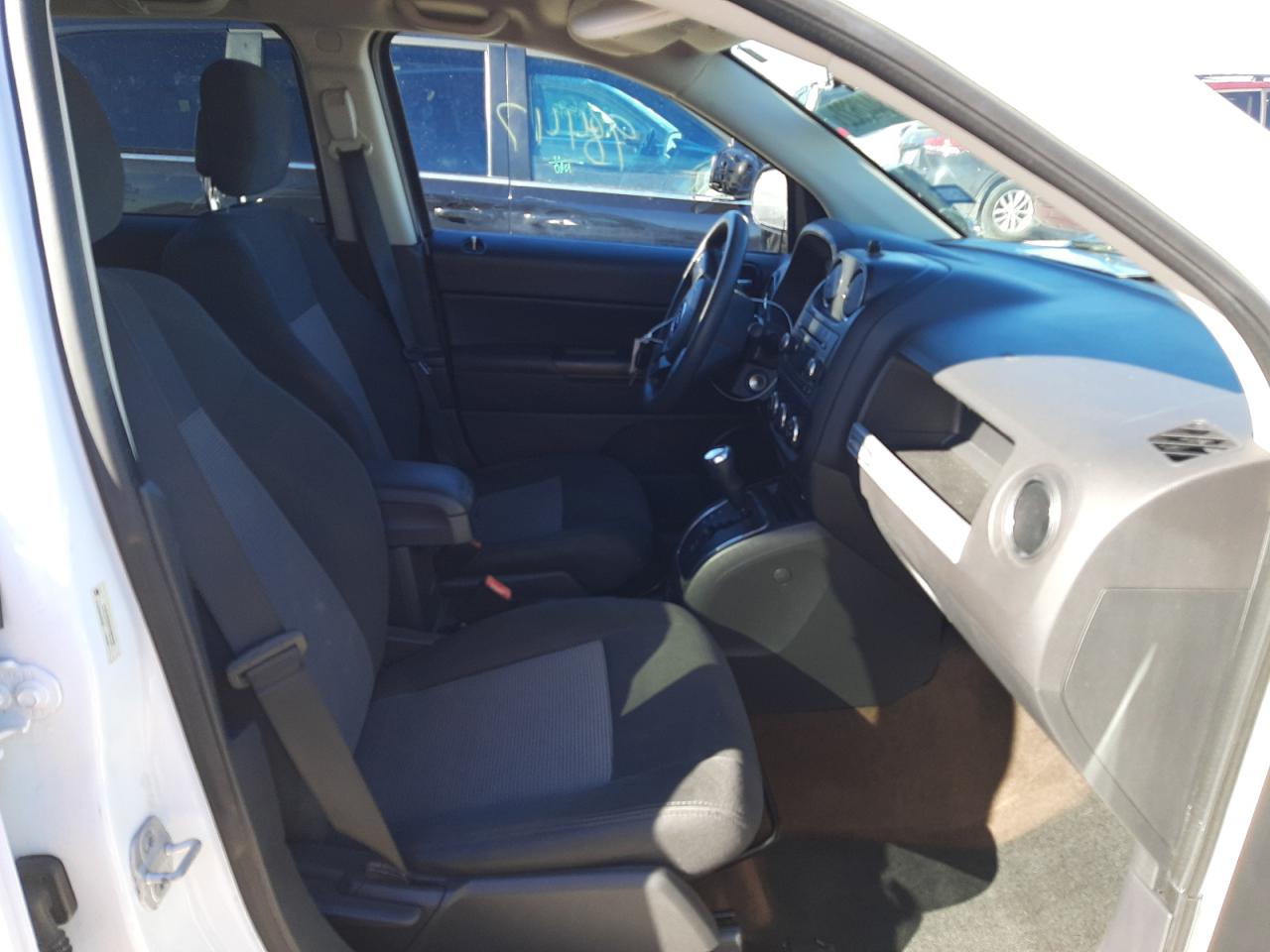 Photo 5 from auction – 2014 JEEP COMPASS SP with VIN 1C4NJDBB8ED880390
