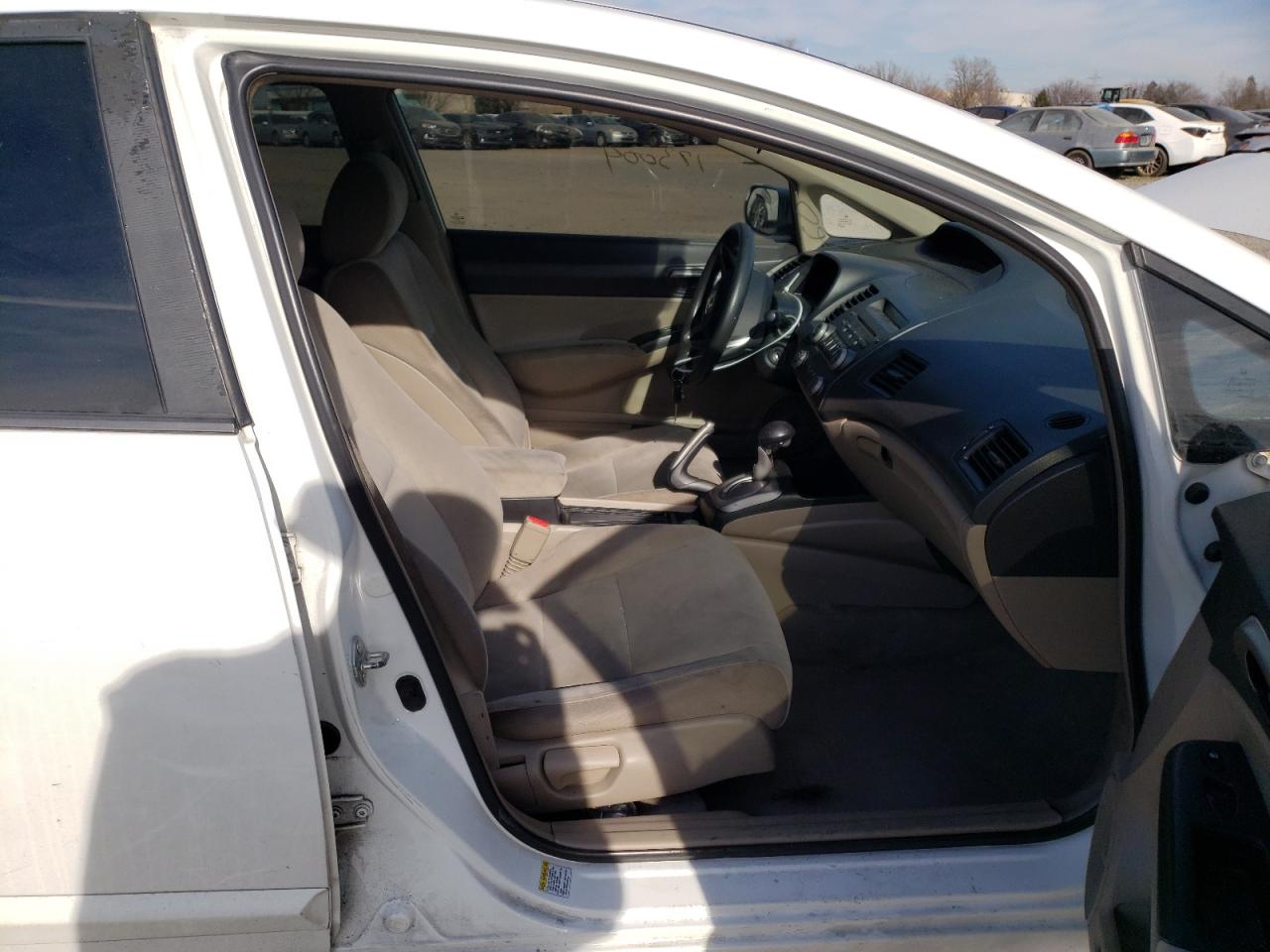 Photo 5 from auction – 2009 HONDA CIVIC LX with VIN 19XFA16579E042122