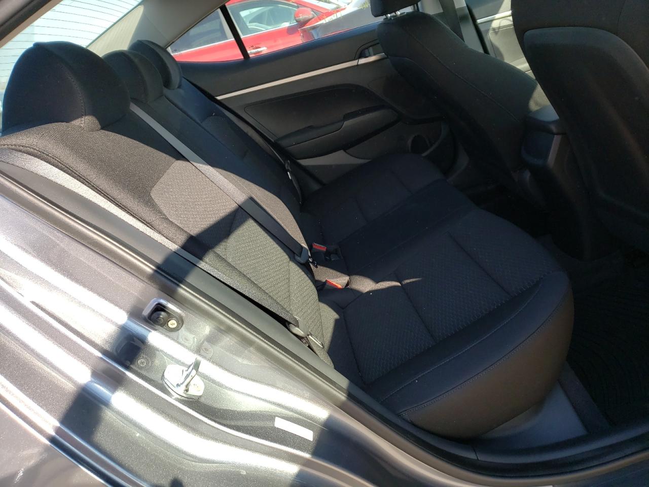 Photo 6 from auction – 2019 HYUNDAI ELANTRA SE with VIN KMHD74LF5KU831716