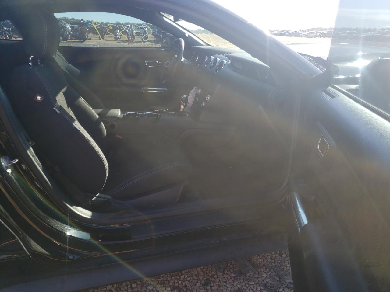 Photo 5 from auction – 2016 FORD MUSTANG with VIN 1FA6P8AM1G5205173
