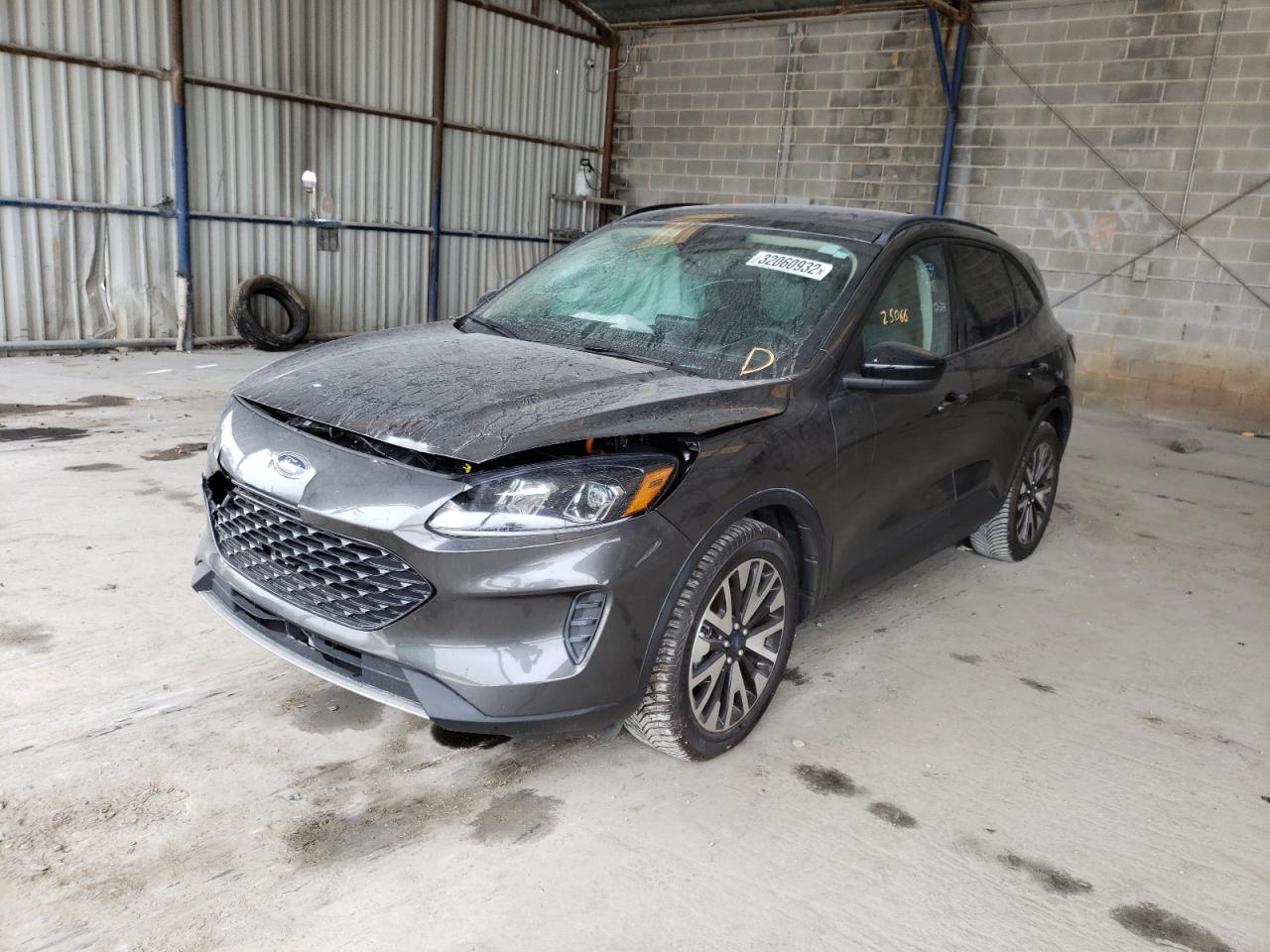 Photo 2 from auction – 2020 FORD ESCAPE SE with VIN 1FMCU0BZ4LUC27181