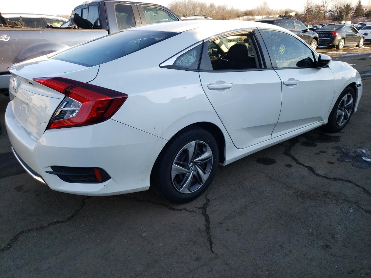 Photo 4 from auction – 2021 HONDA CIVIC with VIN 2HGFC2F63MH514677