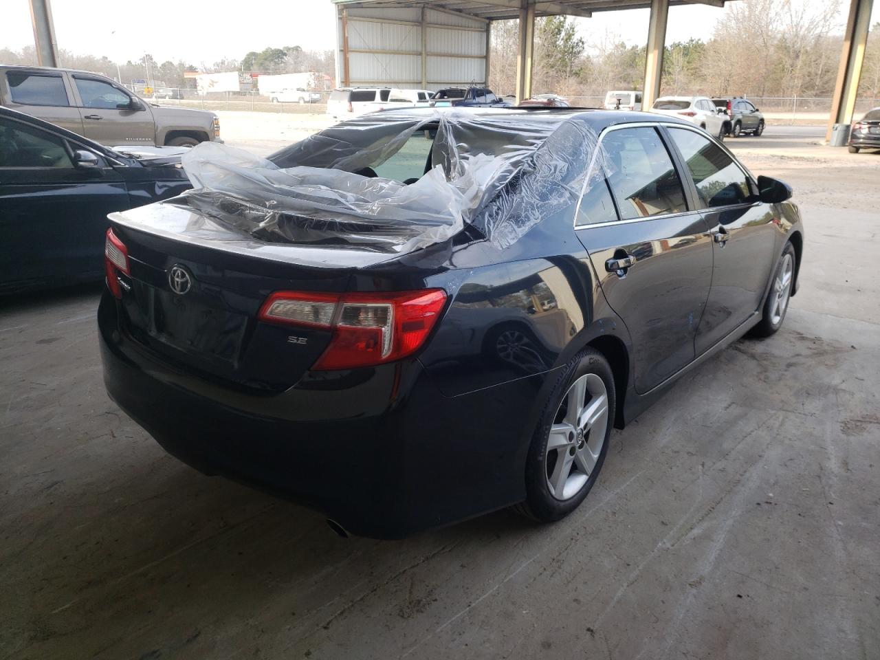 Photo 4 from auction – 2014 TOYOTA CAMRY L with VIN 4T1BF1FKXEU744173