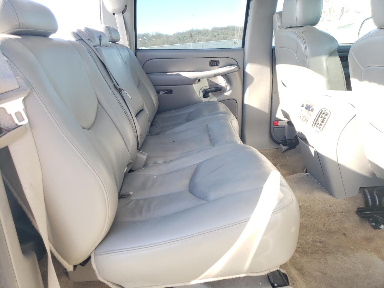 Photo 6 from auction – 2006 CHEVROLET SILVERADO with VIN 2GCEC13T261182693