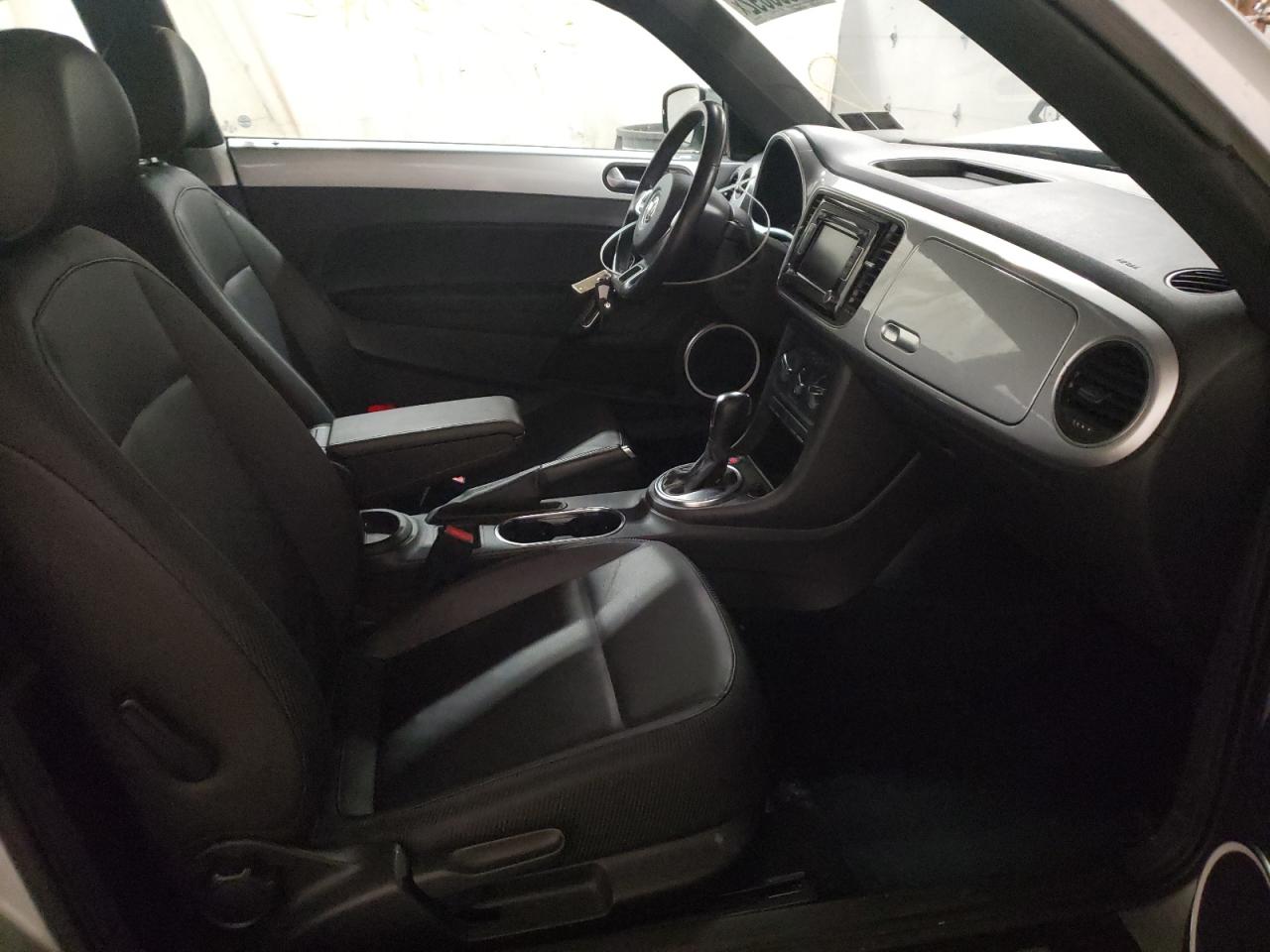 Photo 5 from auction – 2012 VOLKSWAGEN BEETLE with VIN 3VWJP7AT0CM645733