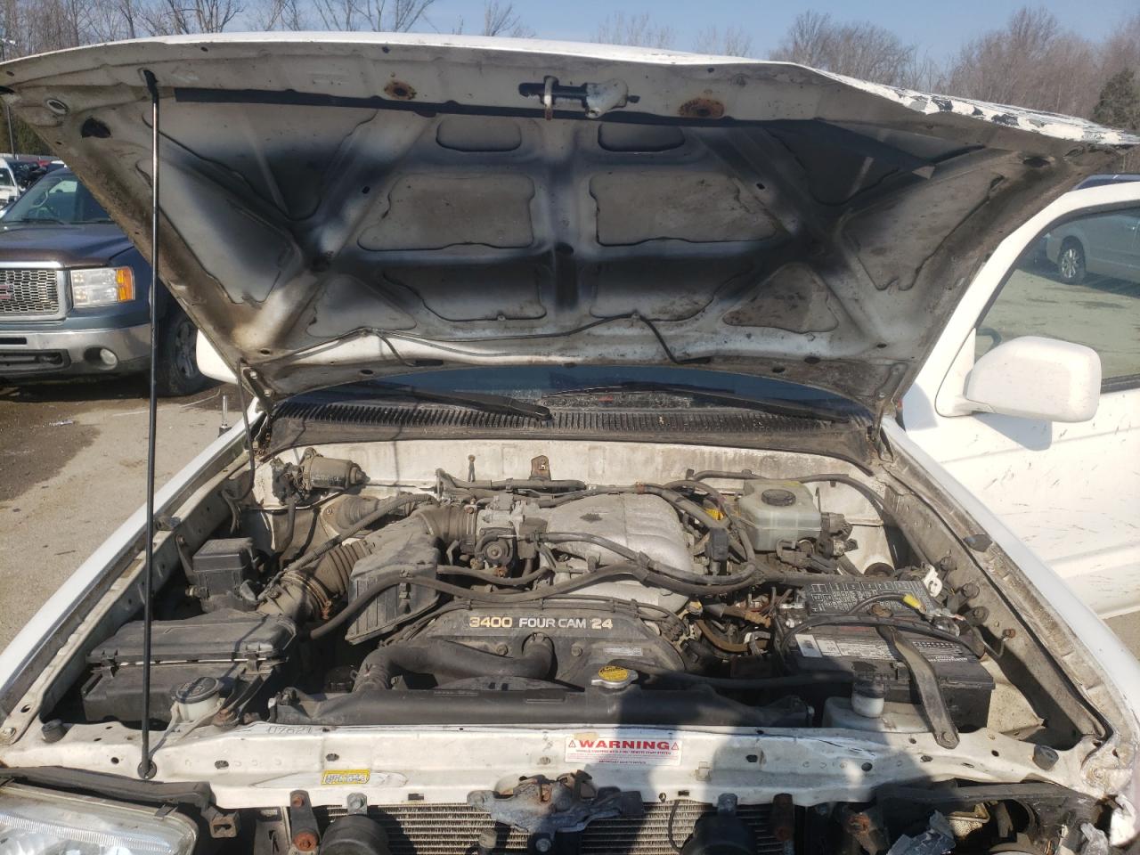 Photo 7 from auction – 2001 TOYOTA 4RUNNER SR with VIN JT3HN86R010350517