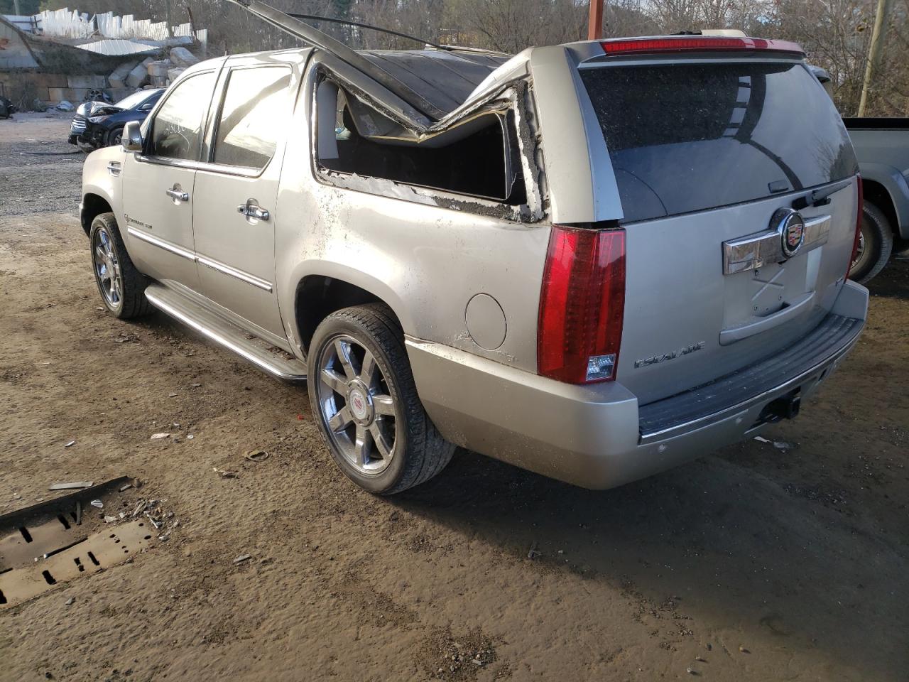 Photo 3 from auction – 2007 CADILLAC ESCALADE E with VIN 1GYFK66837R329294