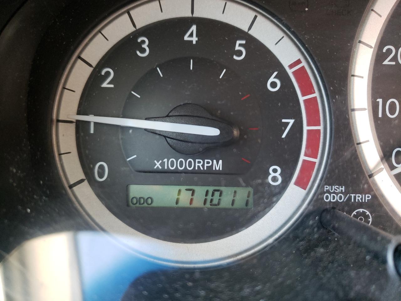 Photo 8 from auction – 2004 TOYOTA SIENNA XLE with VIN 5TDZA22C54S095939