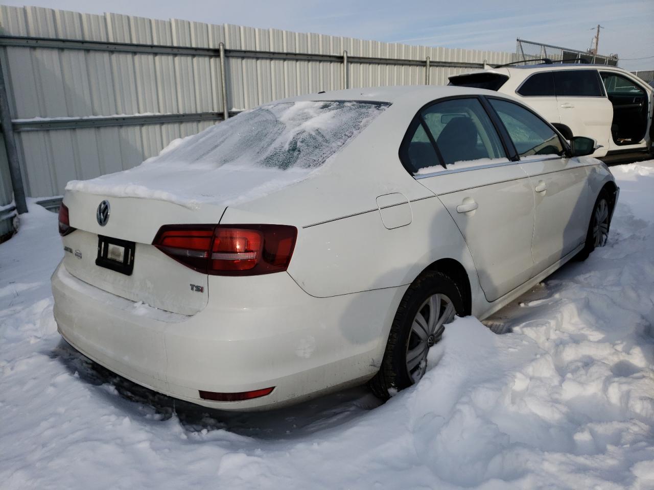 Photo 4 from auction – 2017 VOLKSWAGEN JETTA S with VIN 3VW2B7AJXHM344458