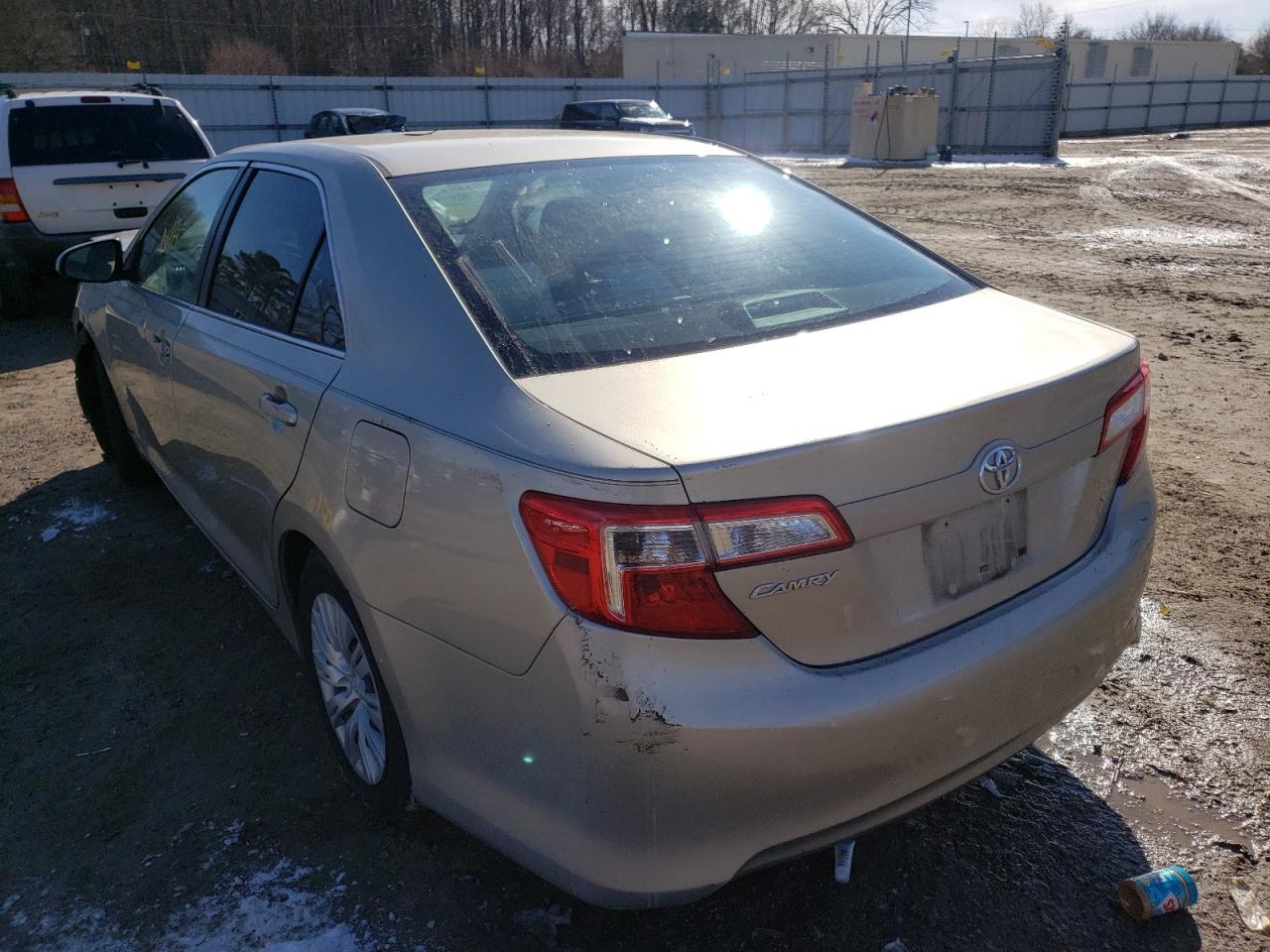 Photo 3 from auction – 2014 TOYOTA CAMRY L with VIN 4T1BF1FK1EU758687