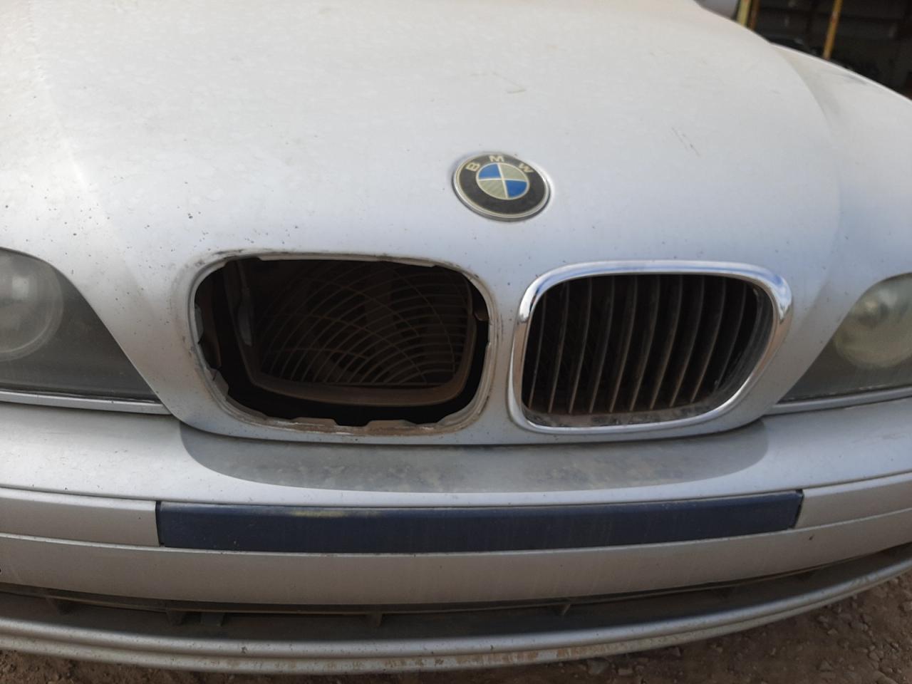 Photo 9 from auction – 2002 BMW 525 I AUTO with VIN WBADT434X2GY44083