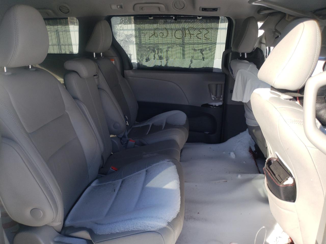 Photo 6 from auction – 2018 TOYOTA SIENNA XLE with VIN 5TDYZ3DC9JS962178