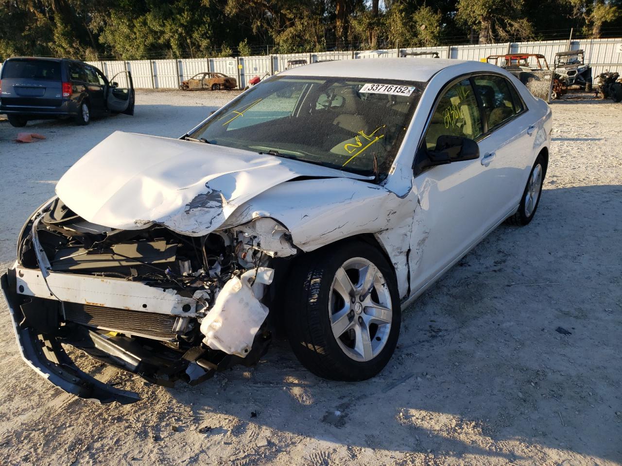 Zdjęcie 2 z aukcji – 2012 CHEVROLET MALIBU LS z VIN 1G1ZB5E03CF266274