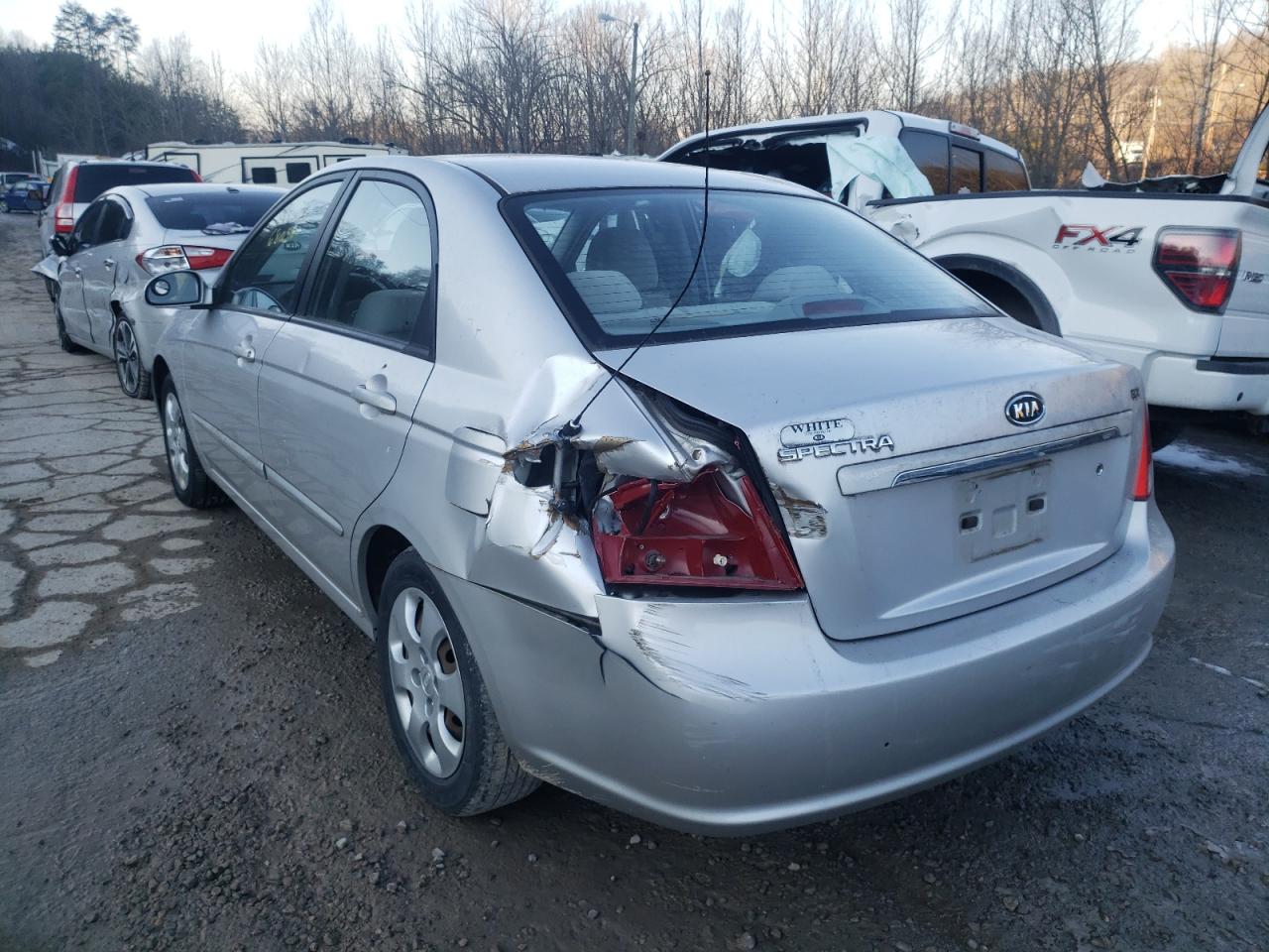 Photo 3 from auction – 2008 KIA SPECTRA EX with VIN KNAFE121285518856
