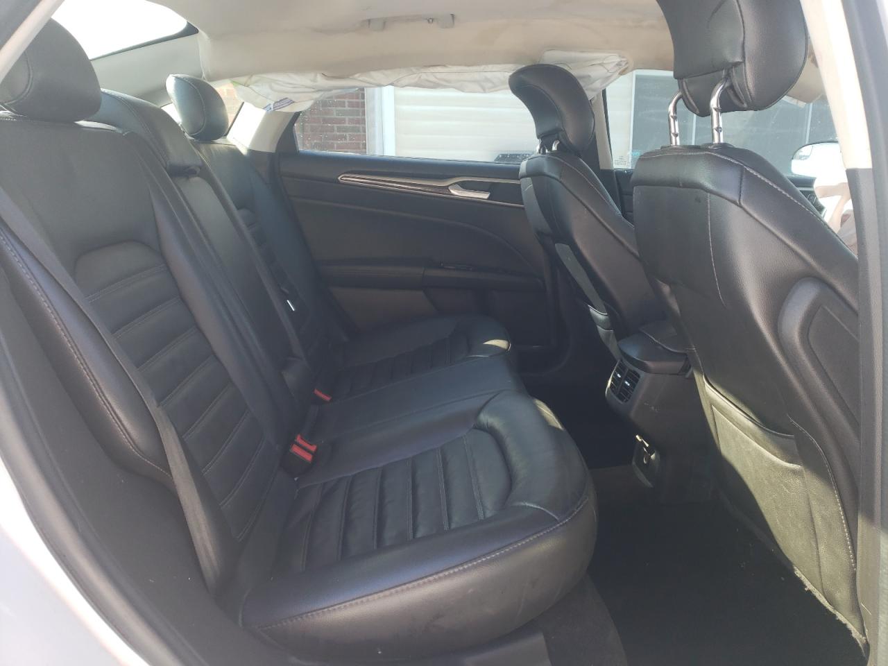 Photo 6 from auction – 2015 FORD FUSION SE with VIN 3FA6P0HD8FR143175