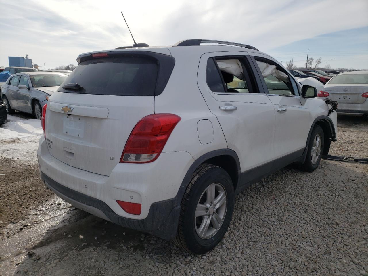 Photo 4 from auction – 2017 CHEVROLET TRAX with VIN 3GNCJPSB3HL281153
