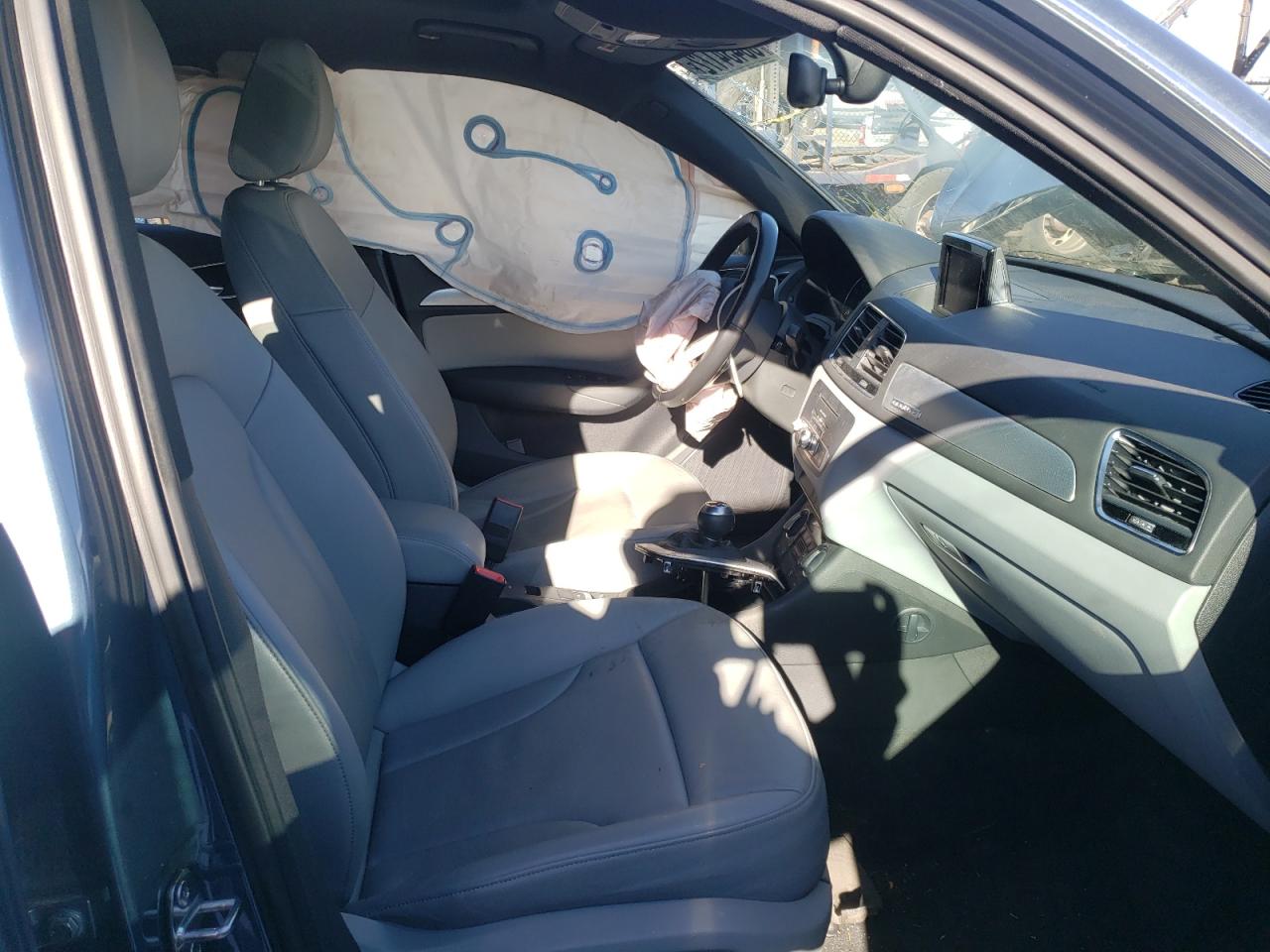 Photo 5 from auction – 2016 AUDI Q3 PREMIUM with VIN WA1EFCFS1GR015265