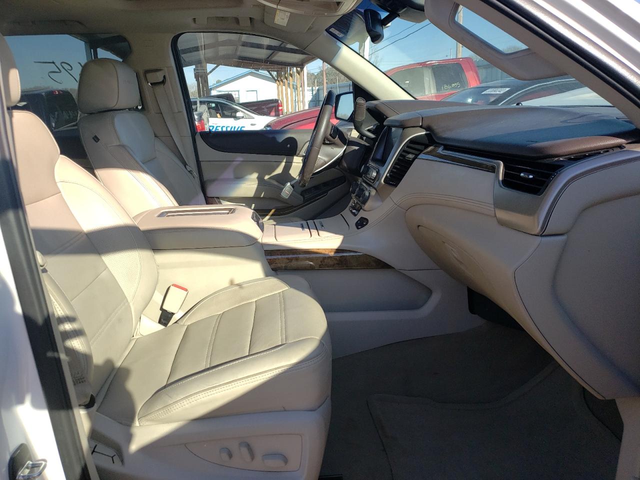 Photo 5 from auction – 2016 GMC YUKON DENA with VIN 1GKS2CKJ0GR360129