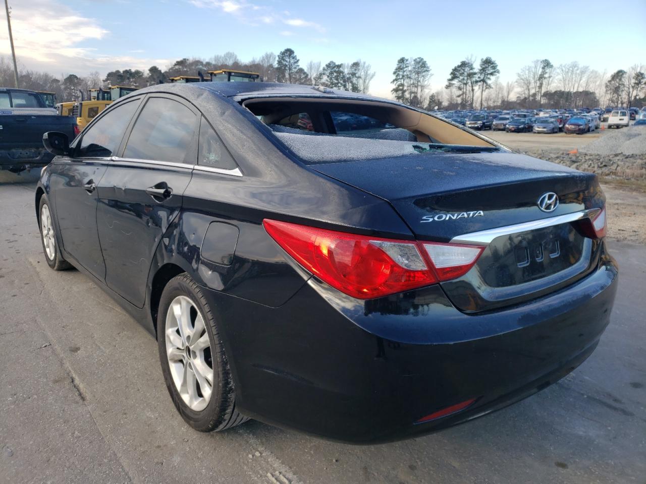 Photo 3 from auction – 2012 HYUNDAI SONATA GLS with VIN 5NPEB4AC3CH449177