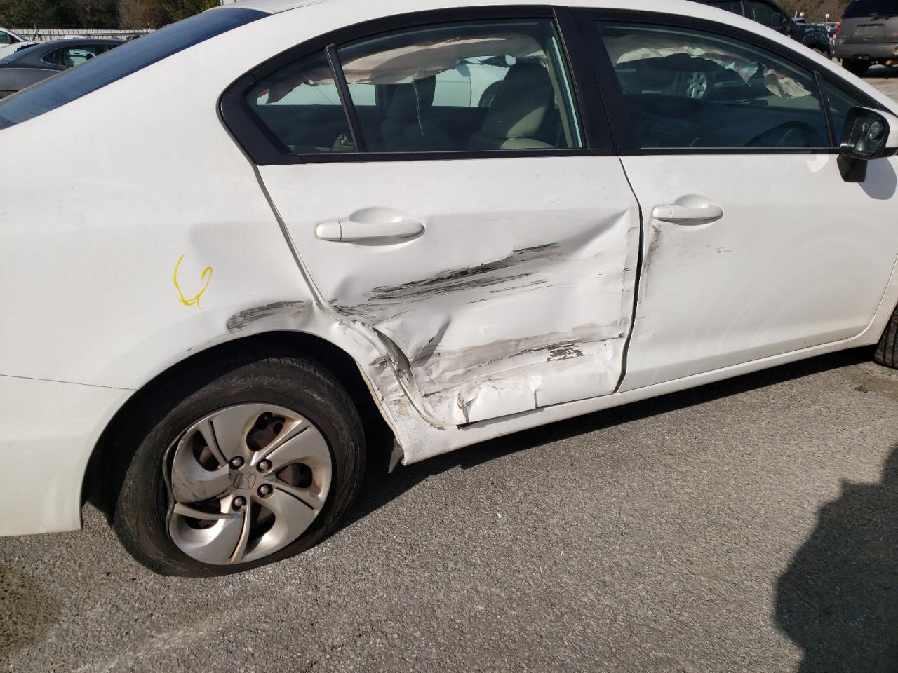 Photo 9 from auction – 2015 HONDA CIVIC LX with VIN 19XFB2F50FE061433