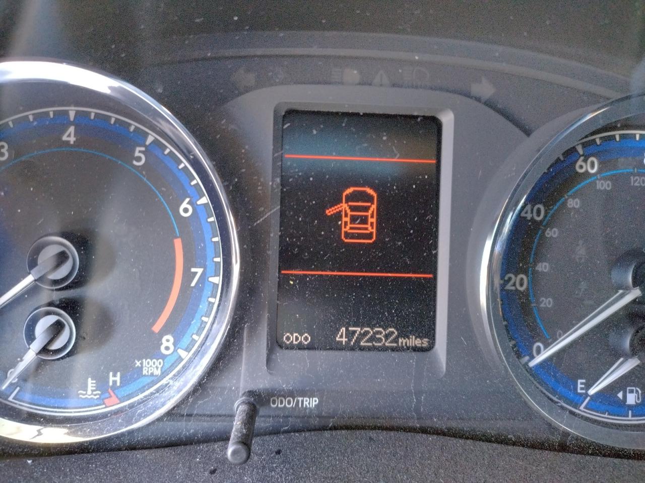 Photo 8 from auction – 2018 TOYOTA COROLLA L with VIN 2T1BURHEXJC057802